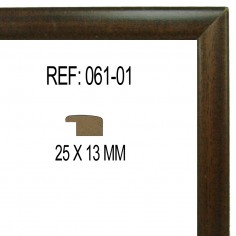 Walnut moulding 25x13 mm