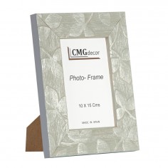 CMGdecor Silver photo frame...