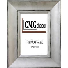 CMGdecor Silver photo frame...